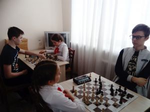 Юные шахматисты из Красногорского Еманжелинского района успешно выступили на зональном первенстве школьников в Южноуральске