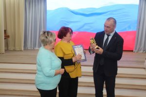 Глава Еманжелинского района Евгений Светлов отчитался об очередной поездке с гуманитарной миссией на Донбасс